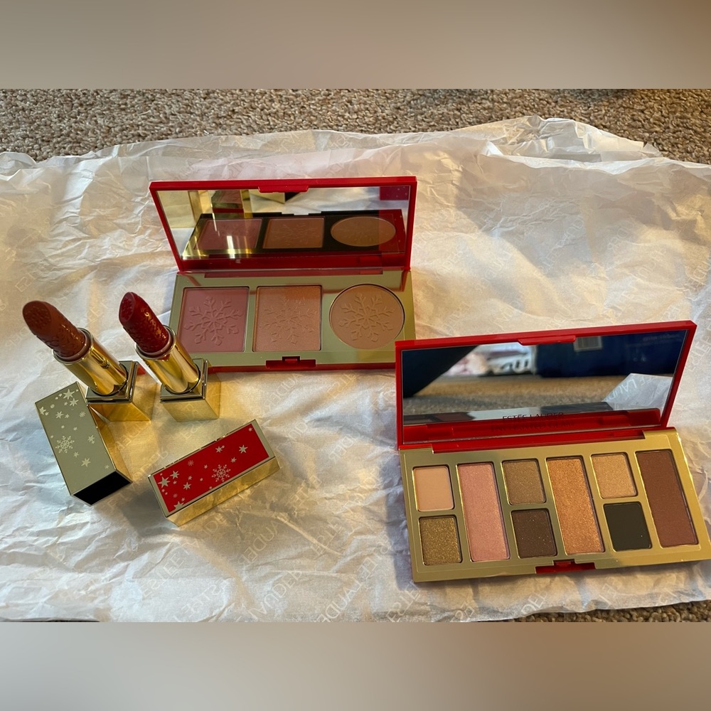 Estee Lauder Holiday Makeup Gift Set Eyeshadow Palette & Lipstick